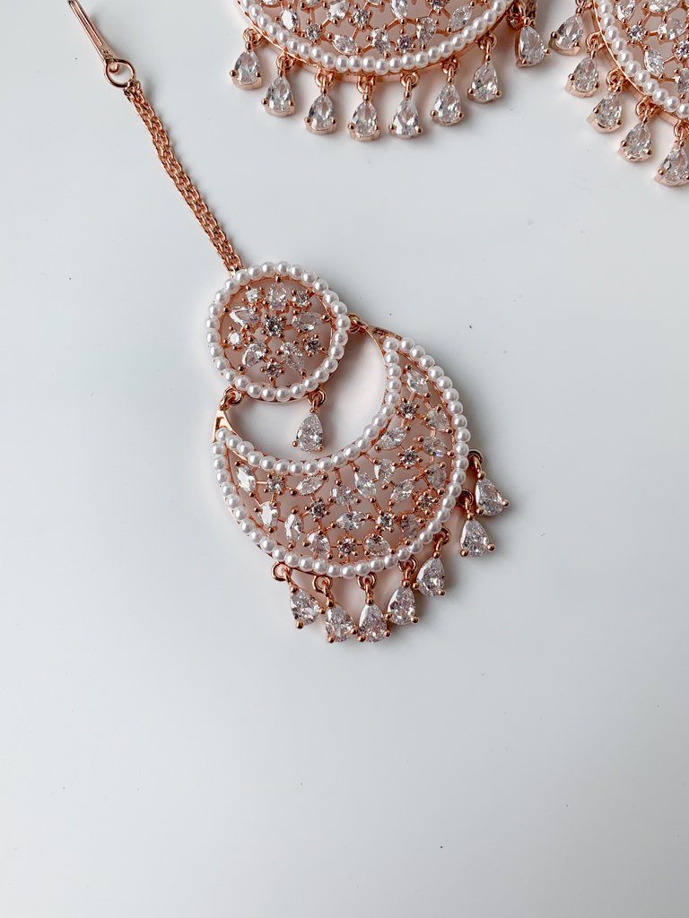 Decisive in Rose Gold Earrings + Tikka THE KUNDAN SHOP