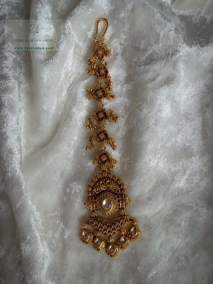 Crowned // Antique Maangtikkas Maangtikka THE KUNDAN SHOP 