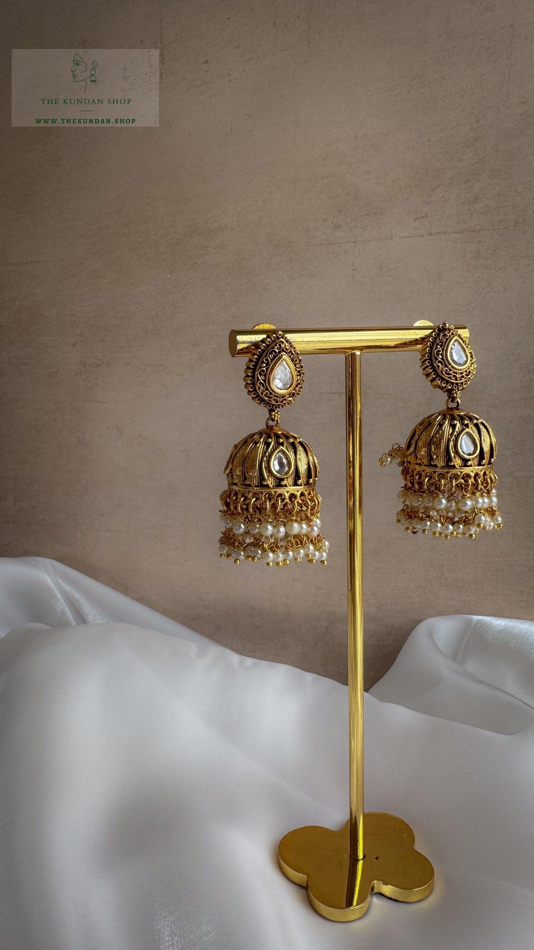 Entitled // Antique Jhumki Earrings THE KUNDAN SHOP 