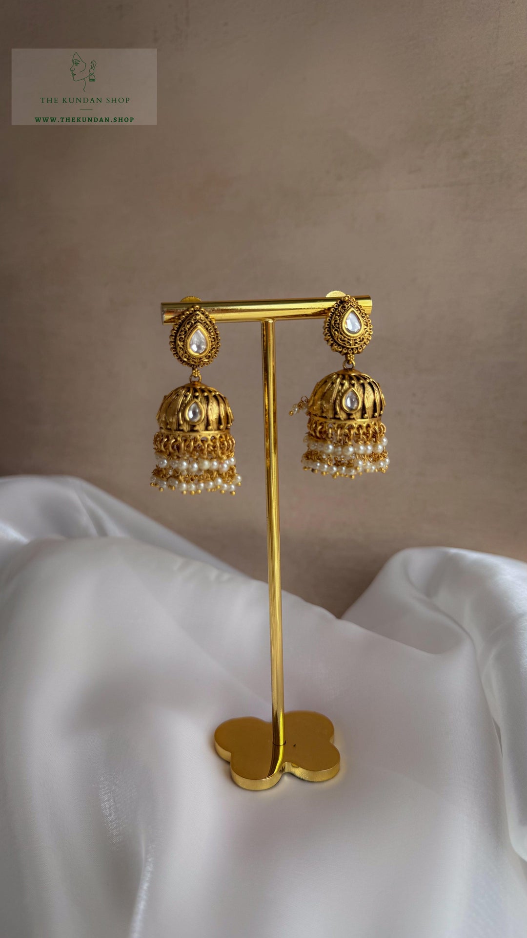 Entitled // Antique Jhumki Earrings THE KUNDAN SHOP Pearl 