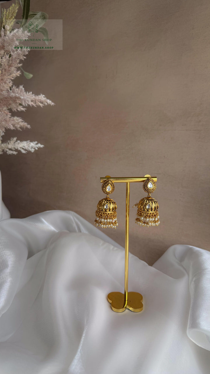 Entitled // Antique Jhumki Earrings THE KUNDAN SHOP 
