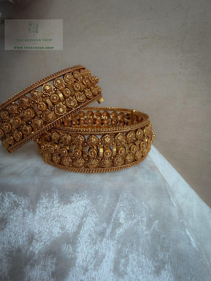 Impressive Kadde in Antique Bangles THE KUNDAN SHOP 