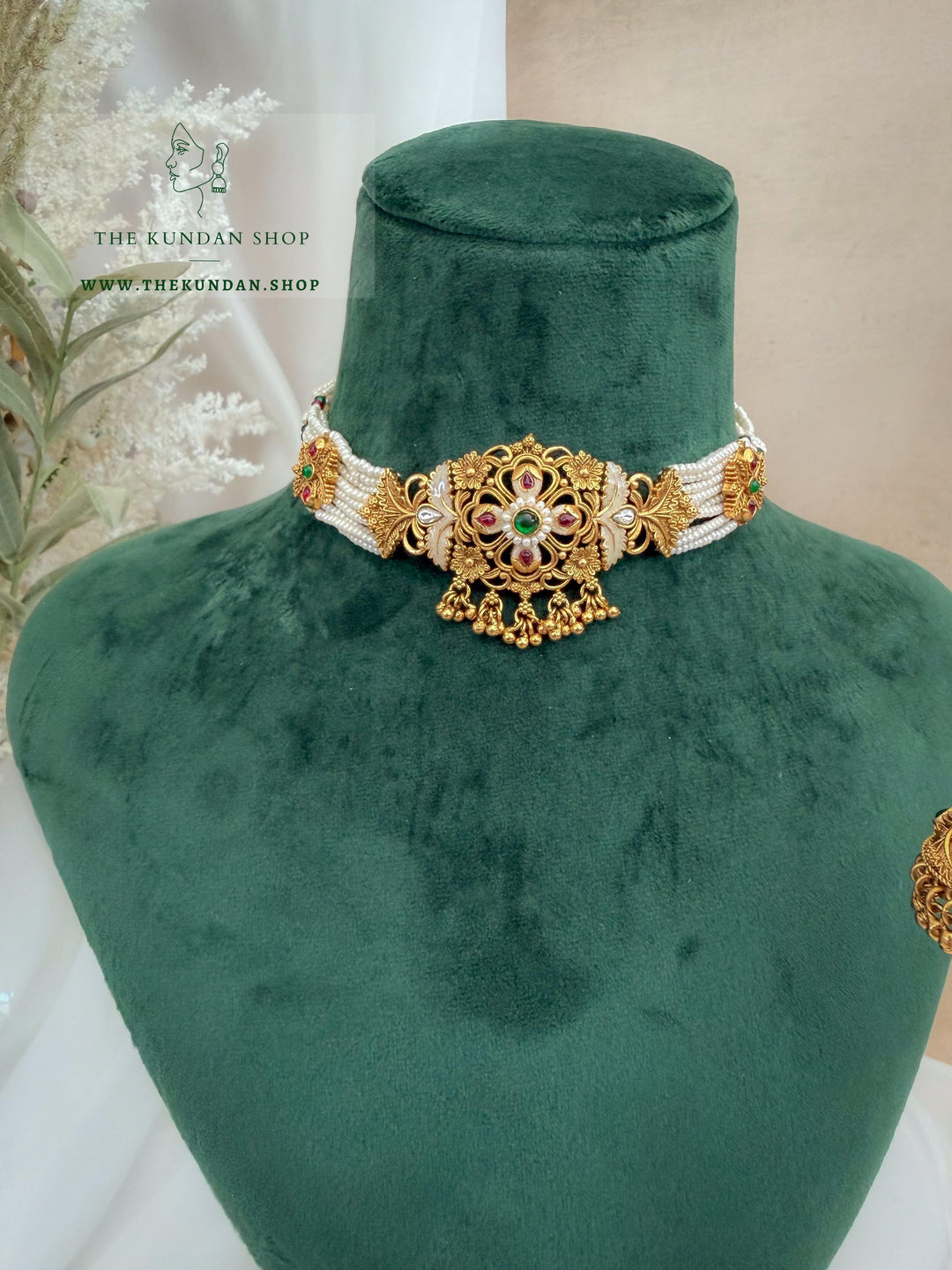 Pretty Telling // Pink &amp; Green Necklace Sets THE KUNDAN SHOP 