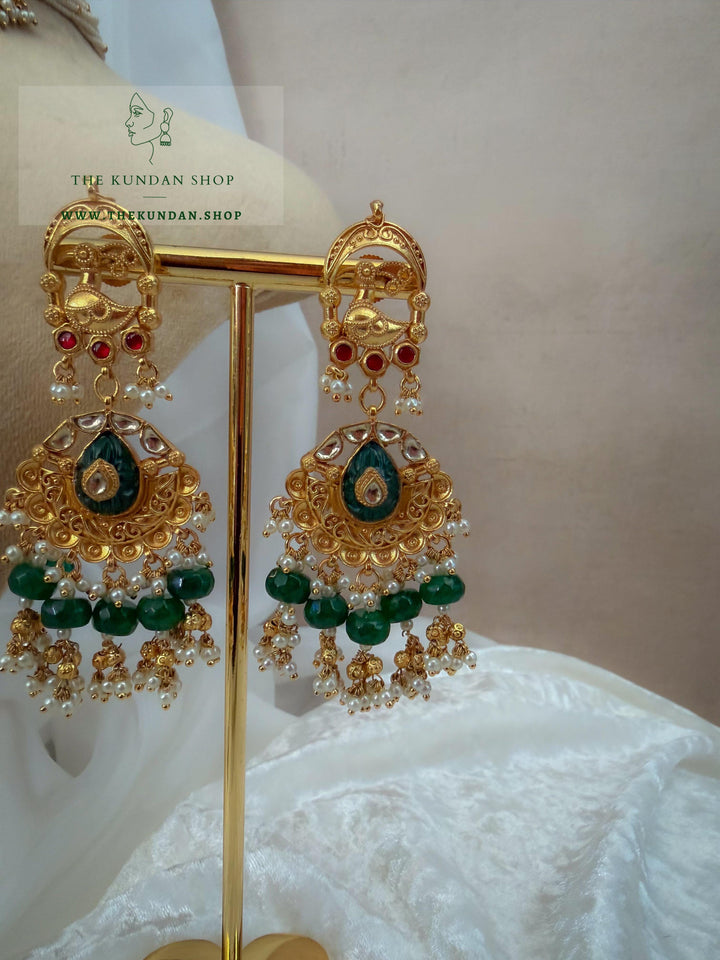 Moorni Palace in Green Necklace Sets THE KUNDAN SHOP 