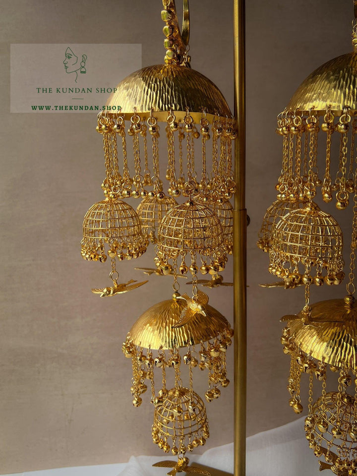 Nestling in Gold Kaleeray Kaleeray THE KUNDAN SHOP 