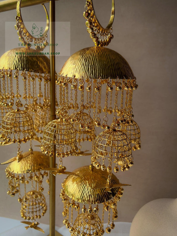 Nestling in Gold Kaleeray Kaleeray THE KUNDAN SHOP 