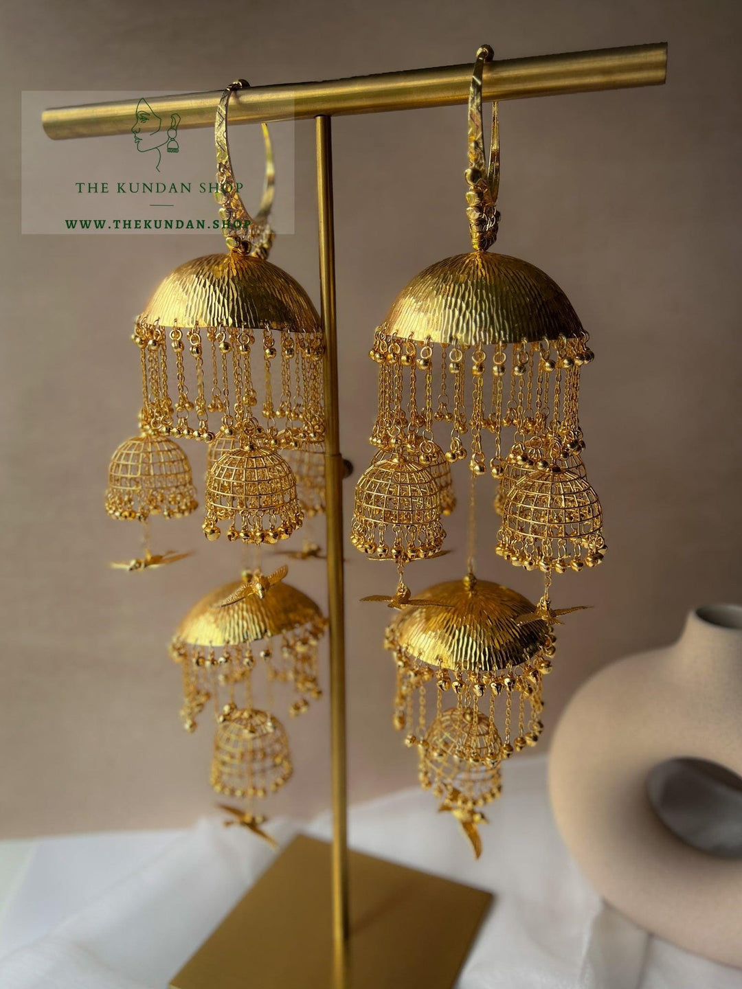 Nestling in Gold Kaleeray Kaleeray THE KUNDAN SHOP 