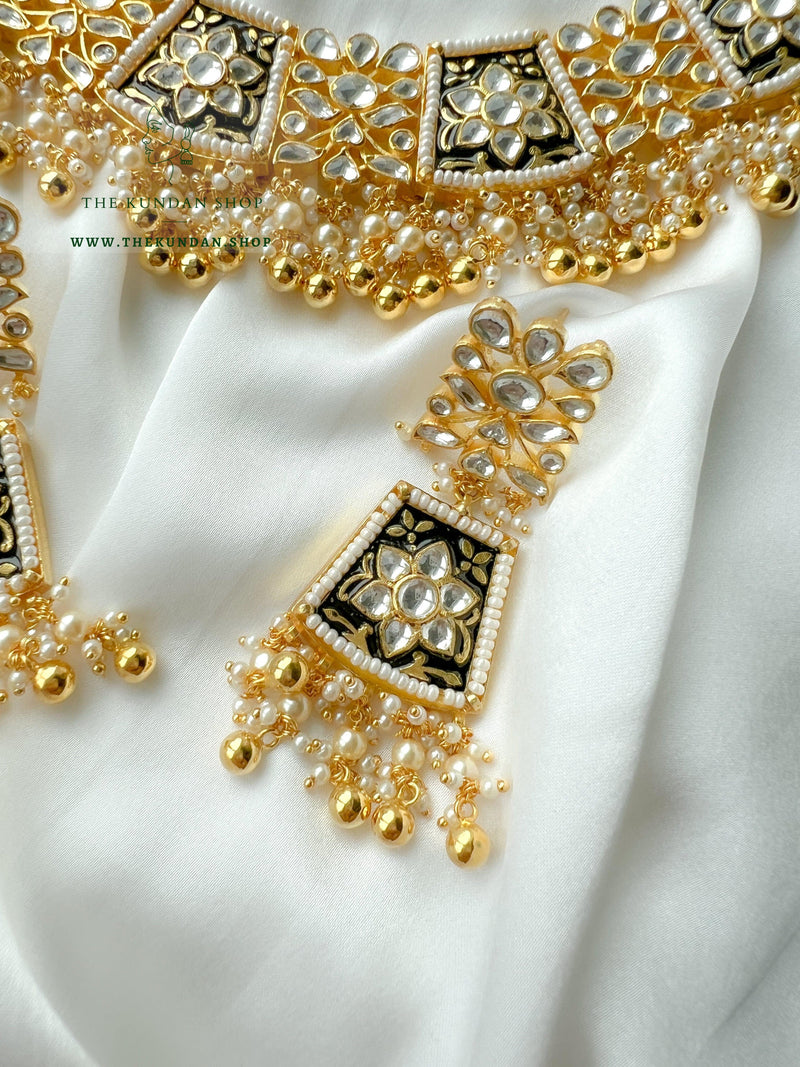 Appreciative in Black Necklace Sets THE KUNDAN SHOP 