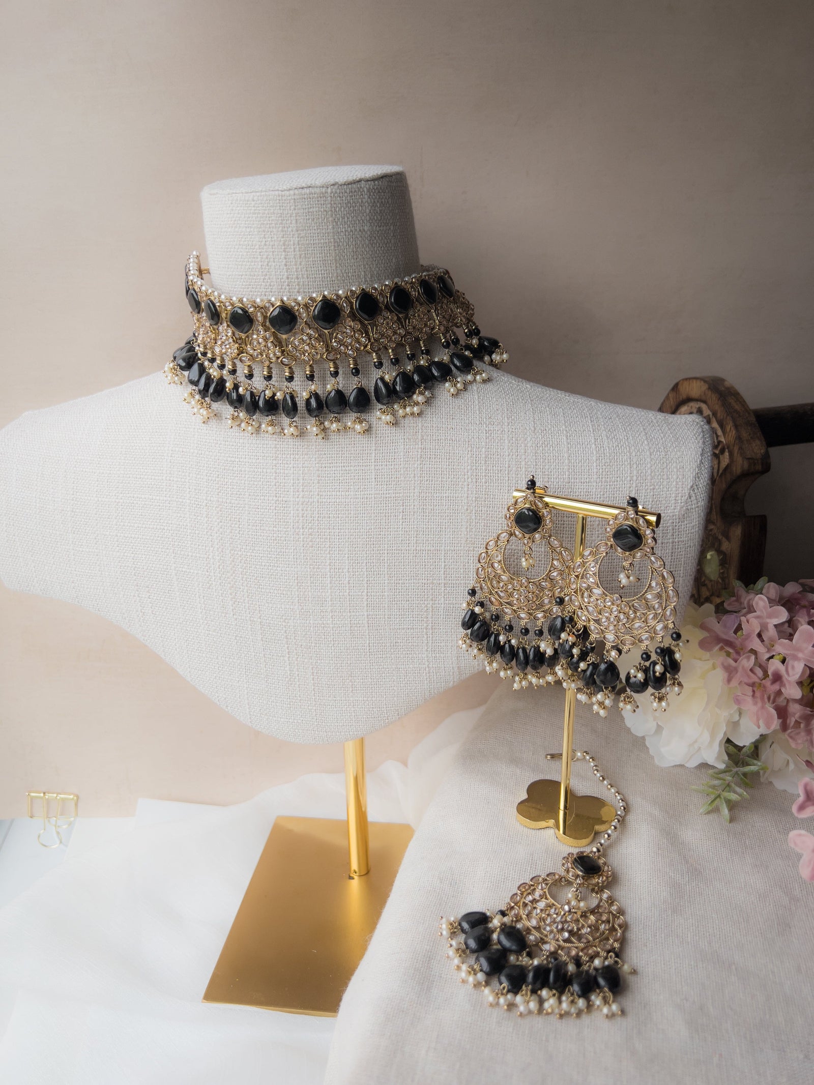 Fall Apart in Black Necklace Sets THE KUNDAN SHOP 