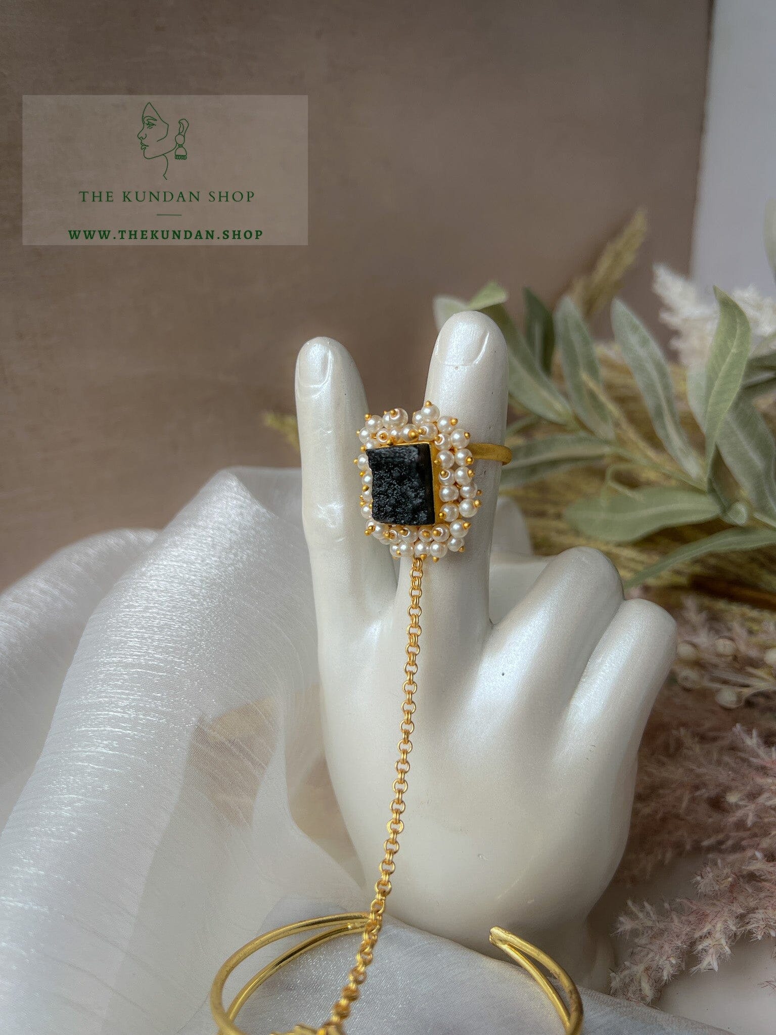 Stones in Black // Bracelet + Ring Combo Bangles THE KUNDAN SHOP 