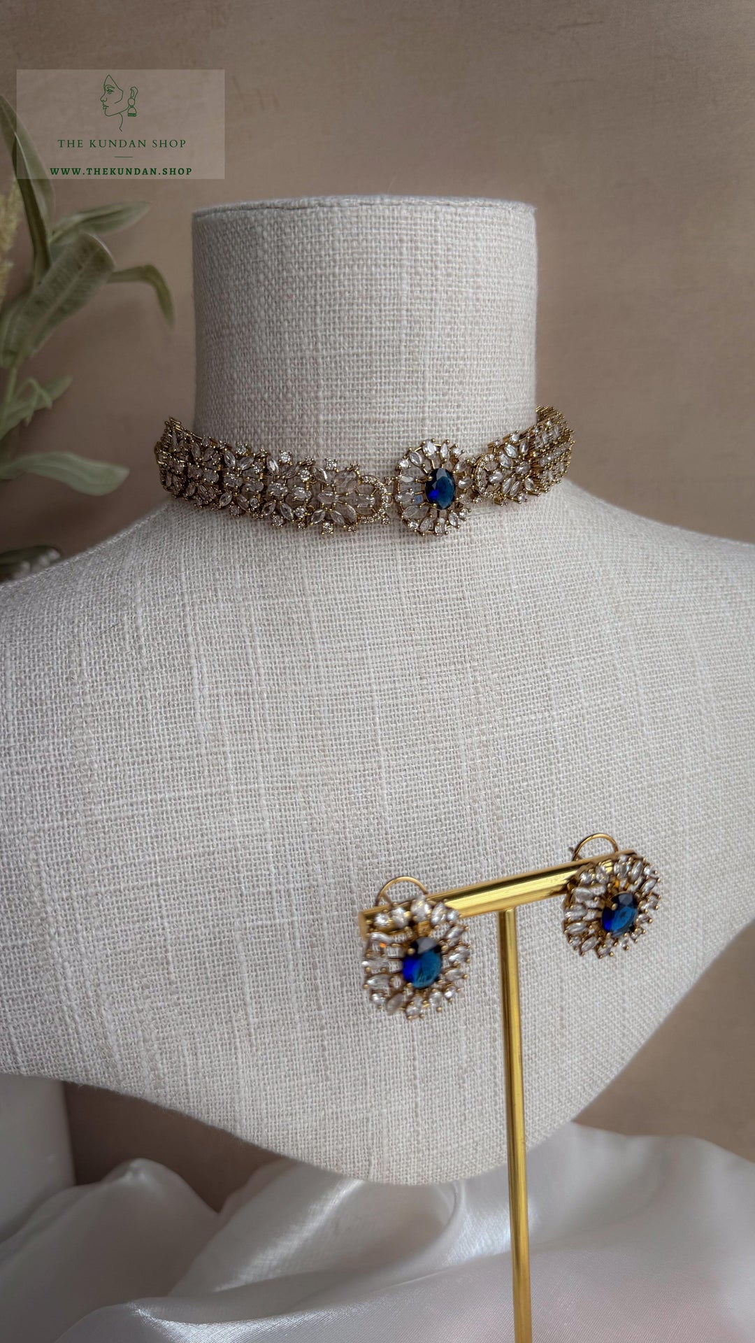 Aurora in Champagne // Sapphire Blue Necklace Sets THE KUNDAN SHOP 