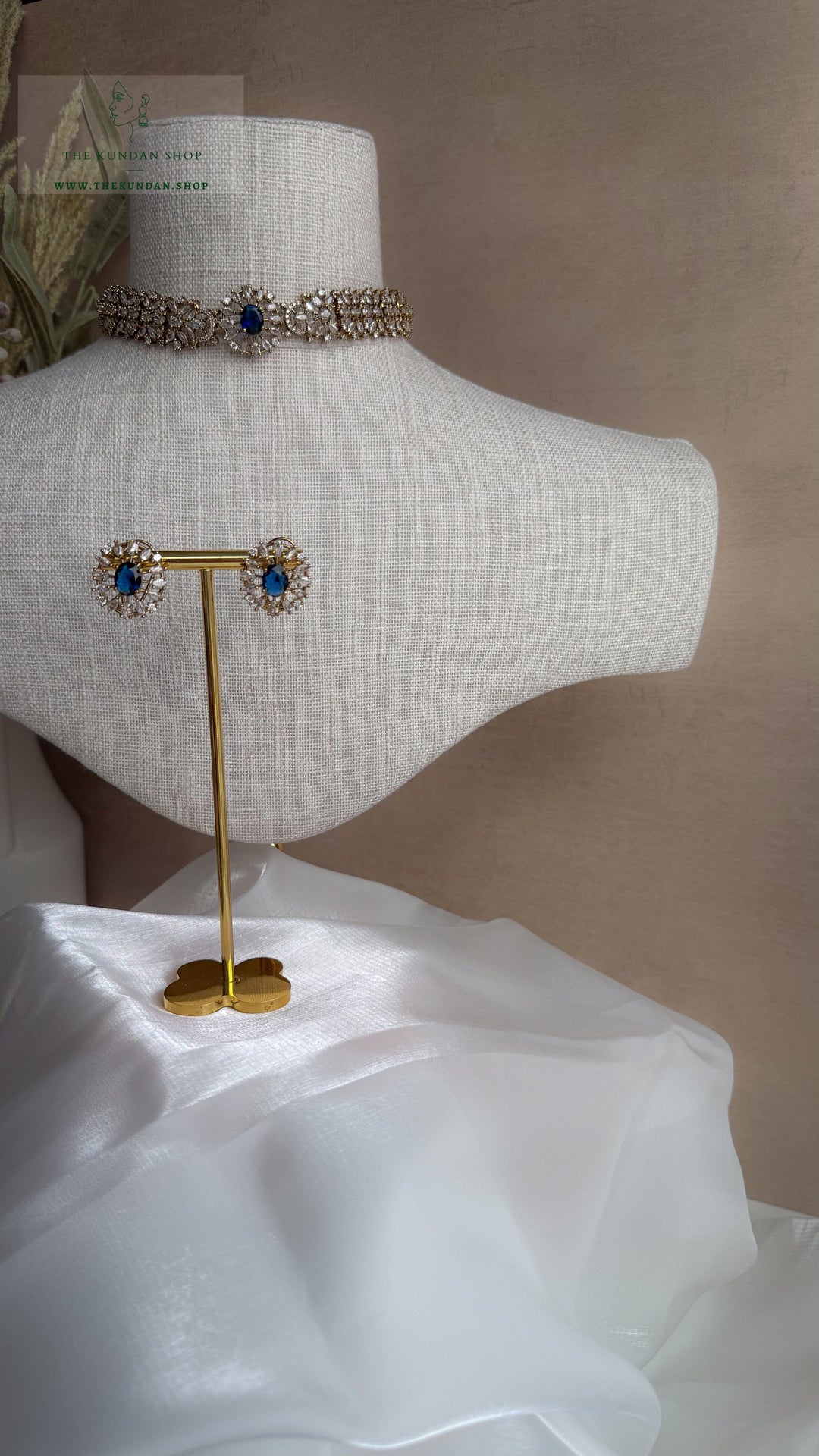 Aurora in Champagne // Sapphire Blue Necklace Sets THE KUNDAN SHOP 