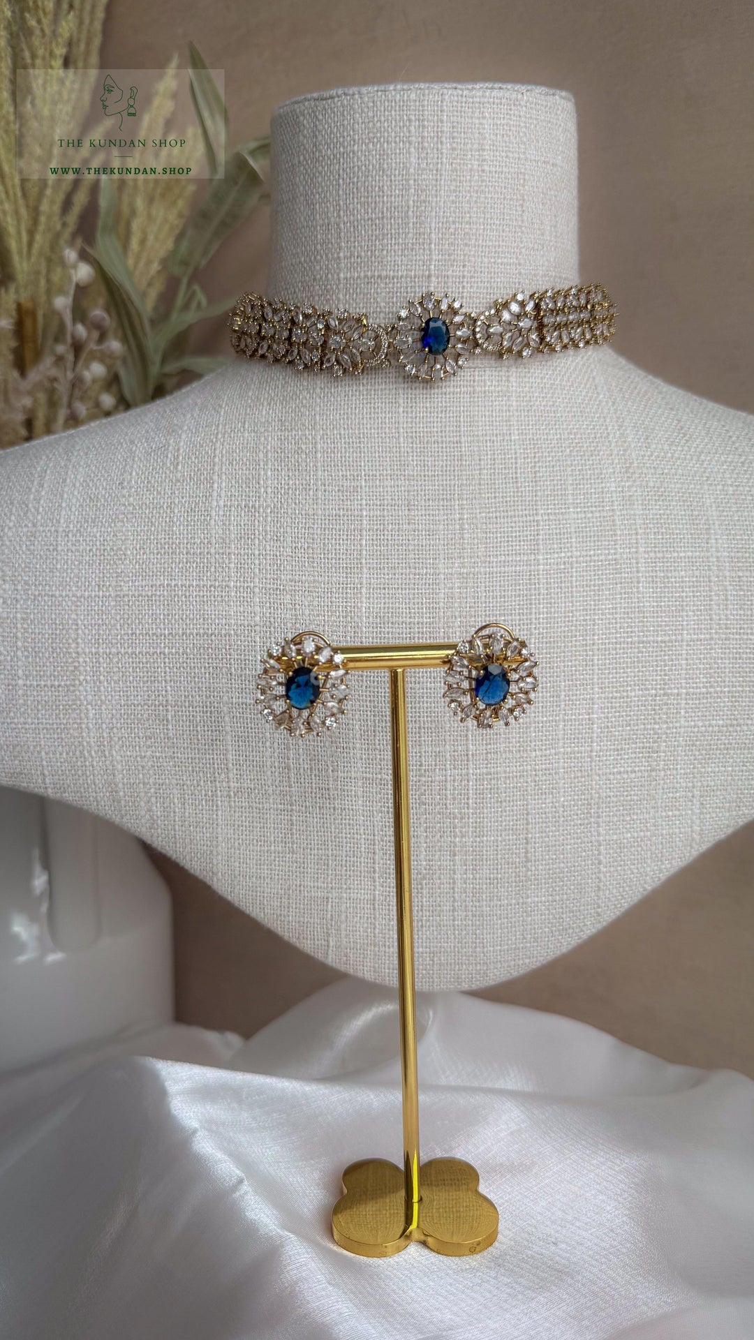 Aurora in Champagne // Sapphire Blue Necklace Sets THE KUNDAN SHOP 