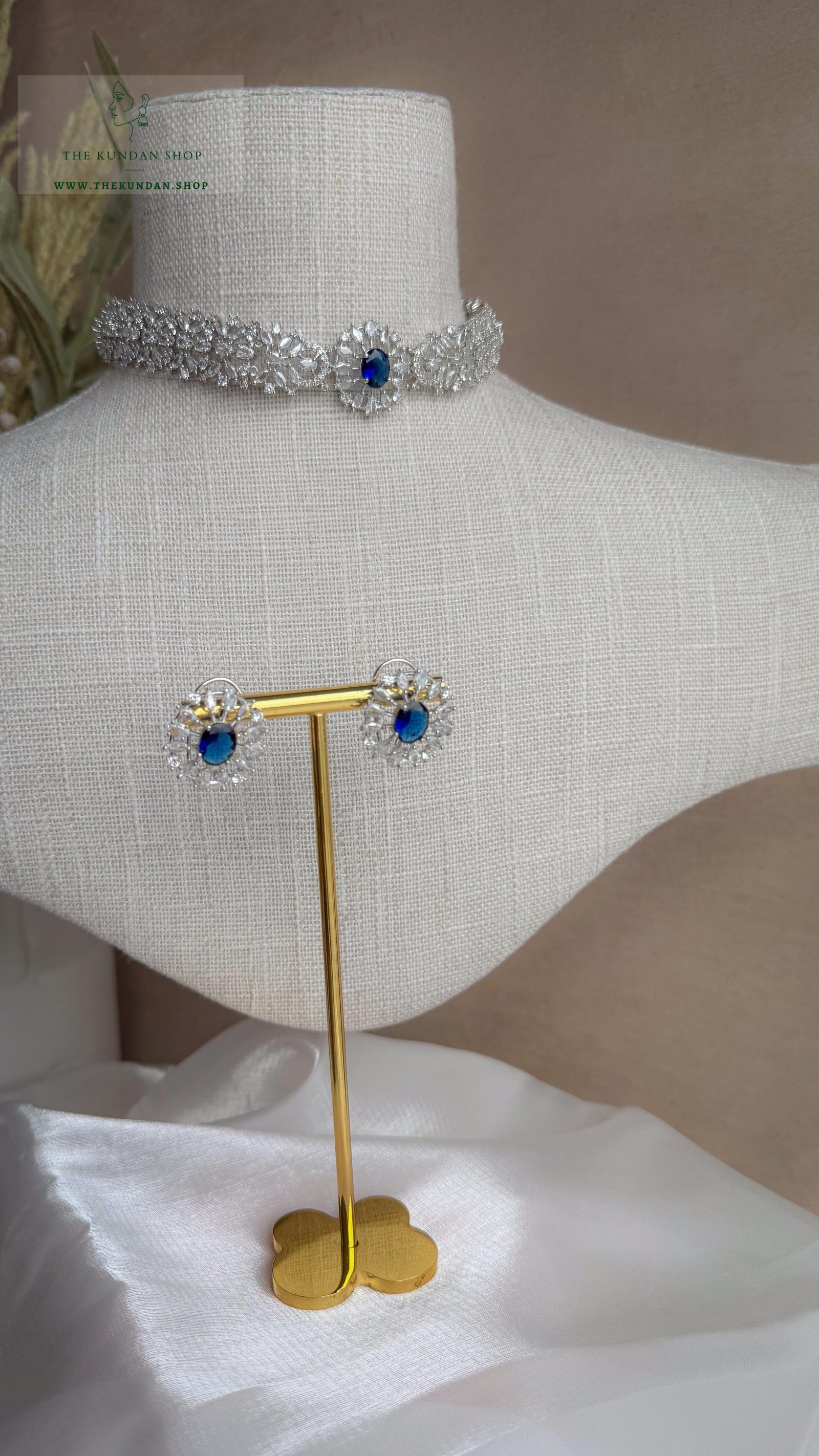 Aurora in Silver // Sapphire Blue Necklace Sets THE KUNDAN SHOP 