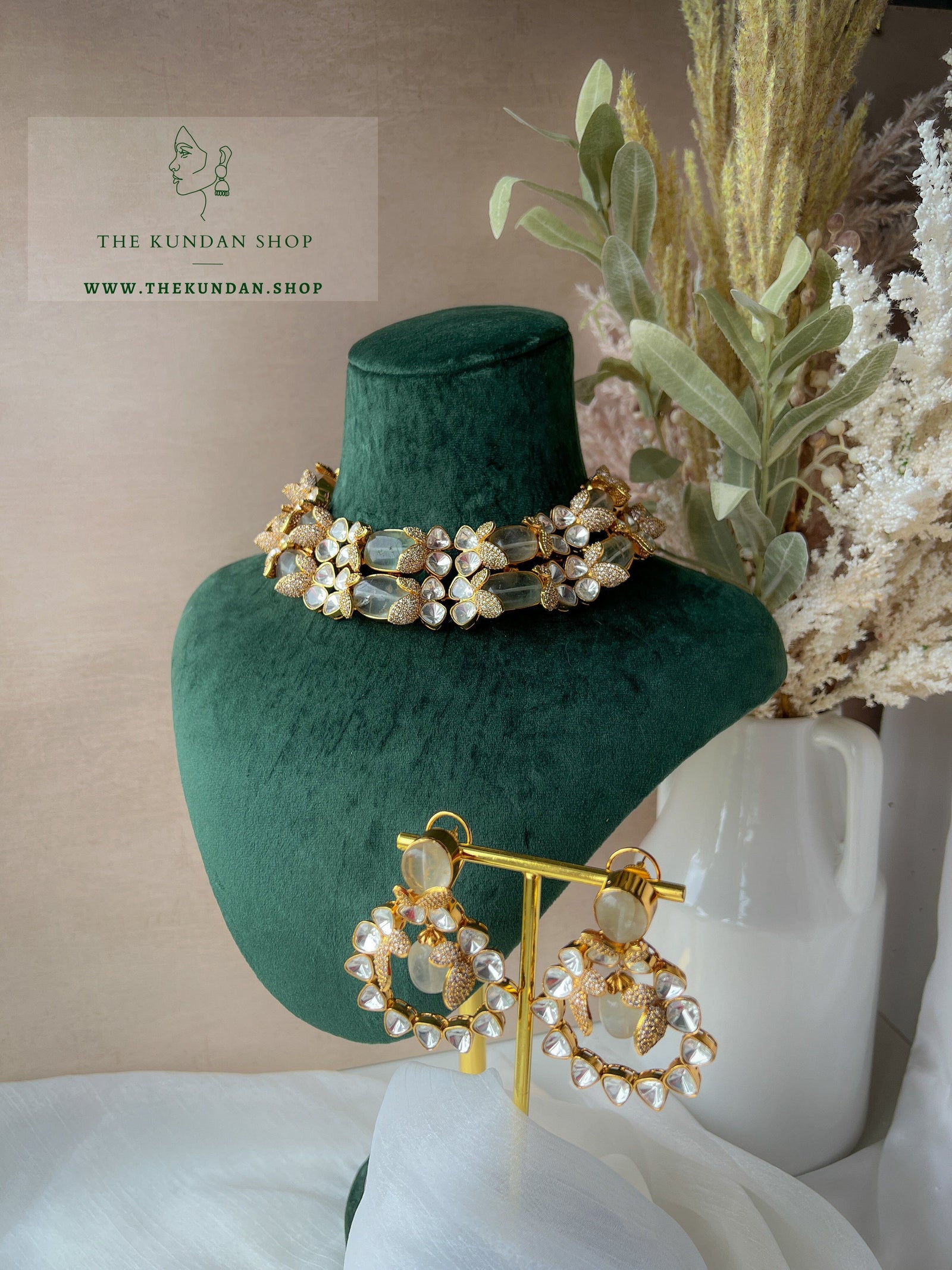 Advantaged in Sage & Gold Necklace Sets THE KUNDAN SHOP 