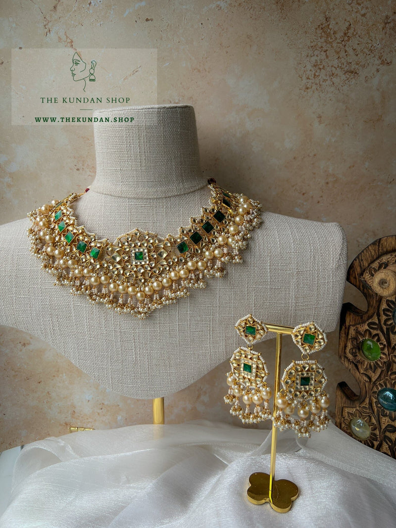 Entice in Green & Pearl Necklace Sets THE KUNDAN SHOP 