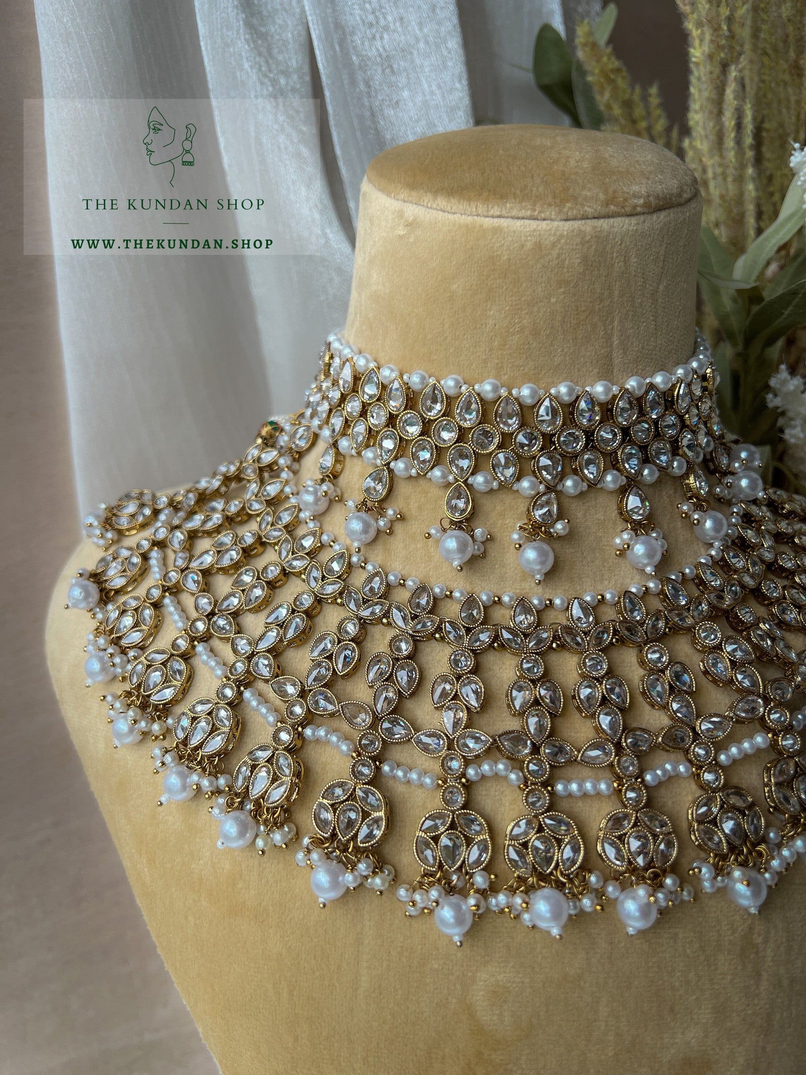 Fantasy in Clear Champagne Necklace Sets THE KUNDAN SHOP 