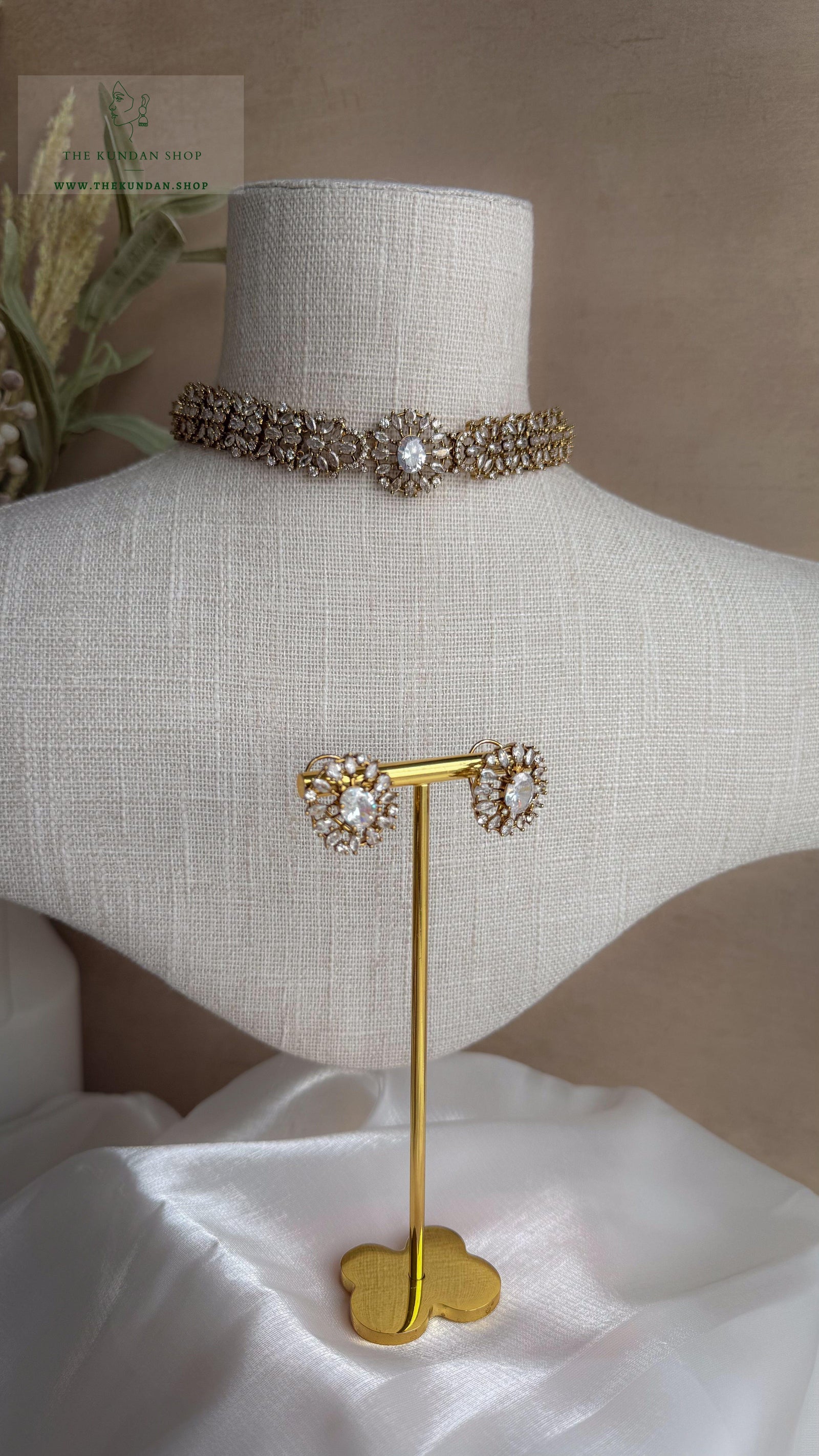 Aurora in Champagne Necklace Sets THE KUNDAN SHOP 