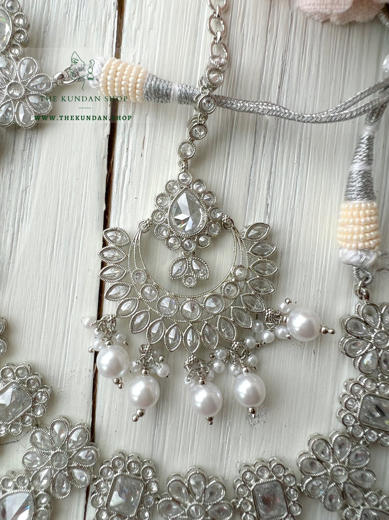 Heavenly in Silver Necklace Sets THE KUNDAN SHOP 