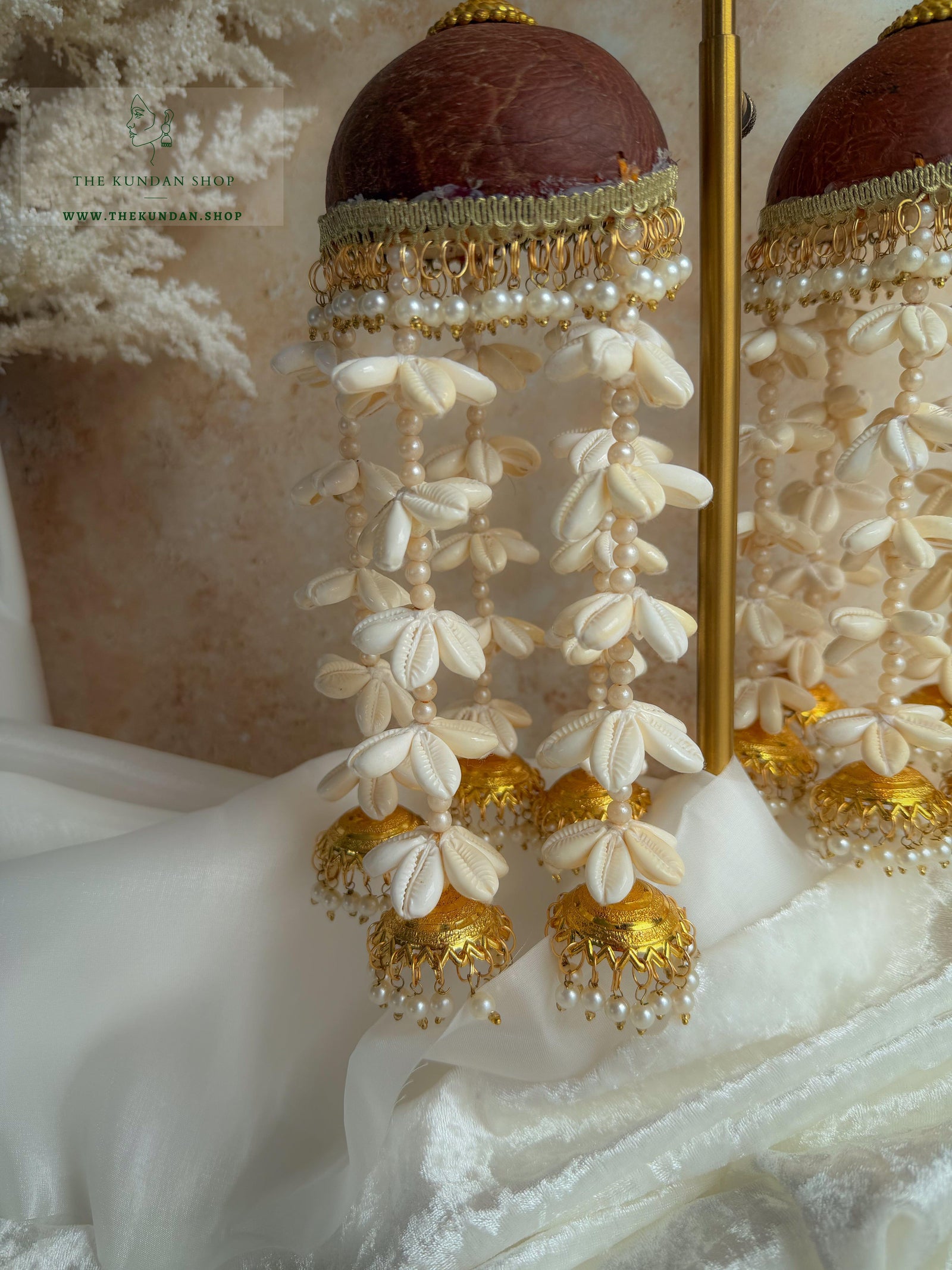 Traditional Coconut // Kaleeray Kaleeray THE KUNDAN SHOP 