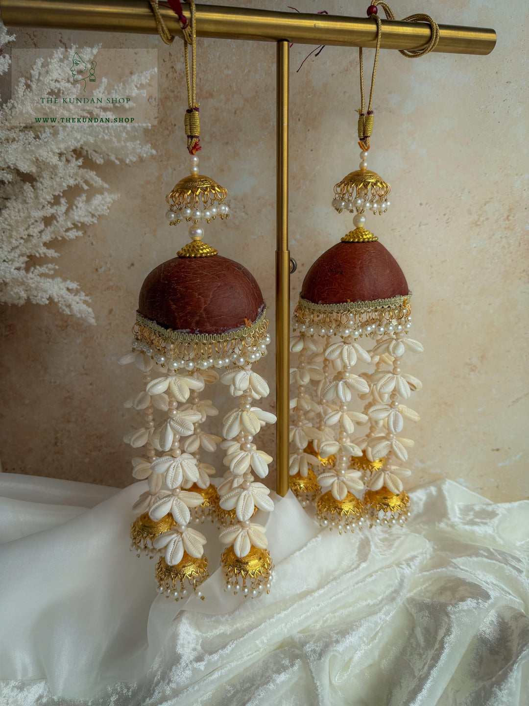 Traditional Coconut // Kaleeray Kaleeray THE KUNDAN SHOP 