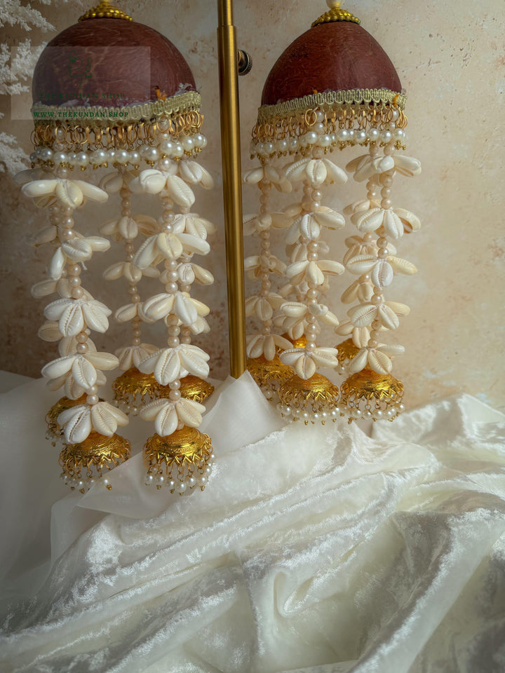 Traditional Coconut // Kaleeray Kaleeray THE KUNDAN SHOP 