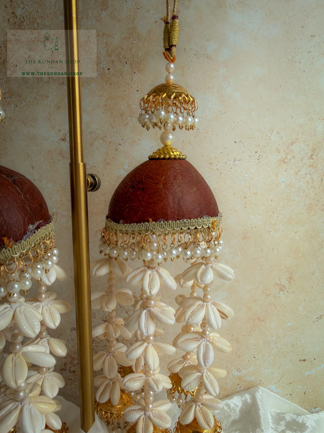 Traditional Coconut // Kaleeray Kaleeray THE KUNDAN SHOP 