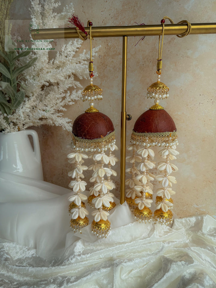 Traditional Coconut // Kaleeray Kaleeray THE KUNDAN SHOP 