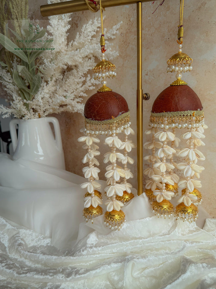 Traditional Coconut // Kaleeray Kaleeray THE KUNDAN SHOP 