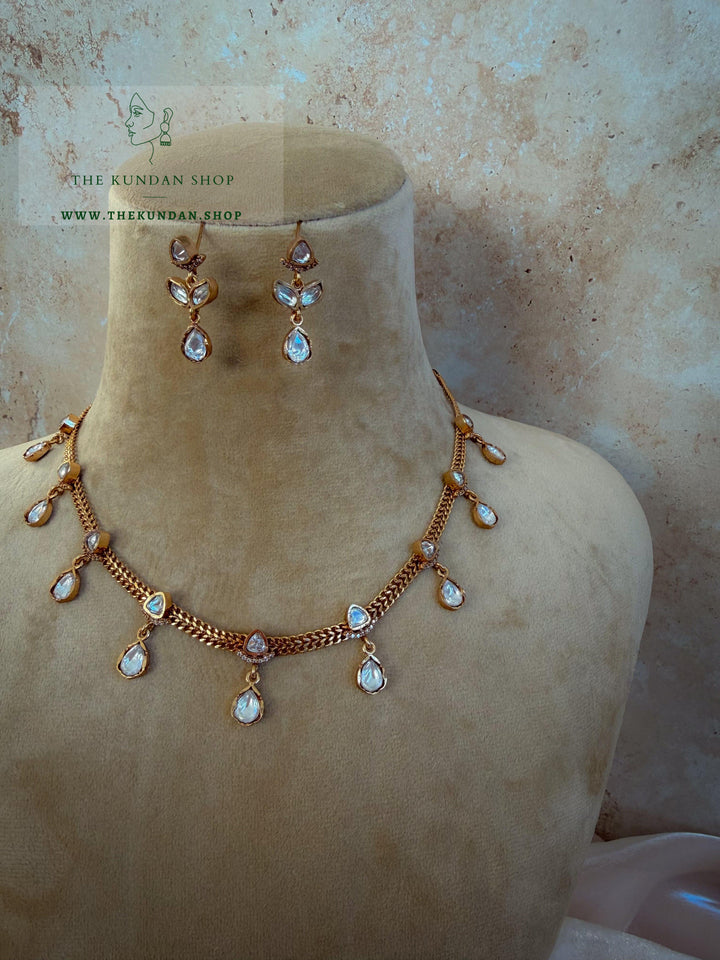 Dainty Drops // Kundan Necklace Sets THE KUNDAN SHOP 
