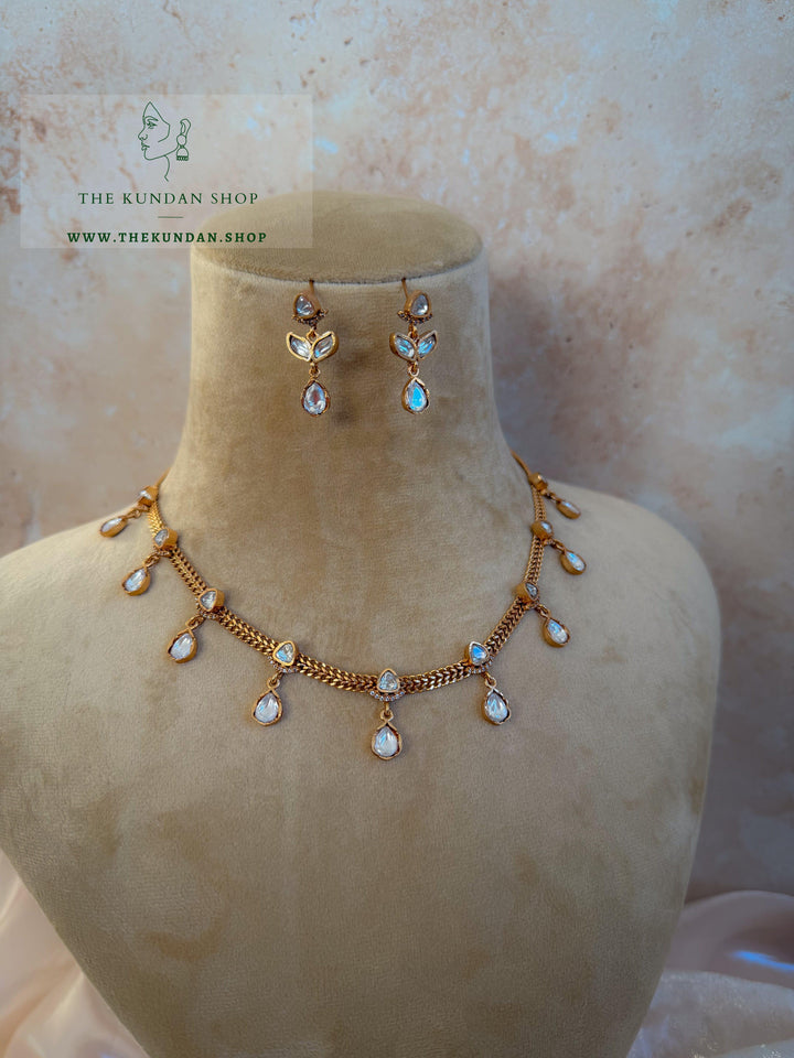 Dainty Drops // Kundan Necklace Sets THE KUNDAN SHOP 