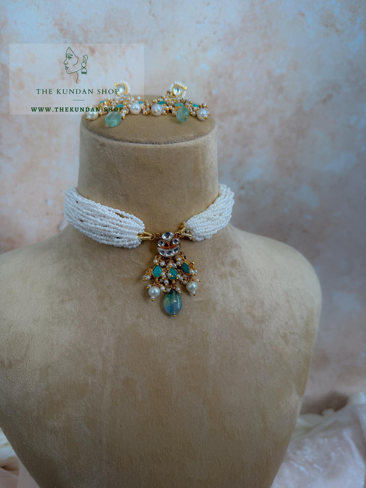Chand Pendant in Mint