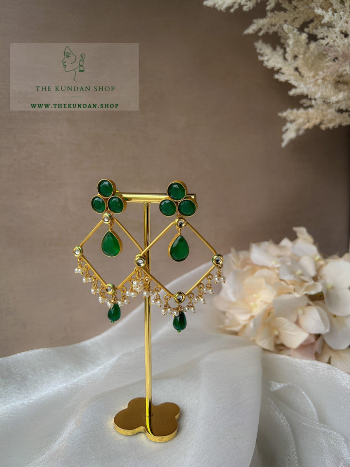 Conflicted in a Diamond Earrings THE KUNDAN SHOP 