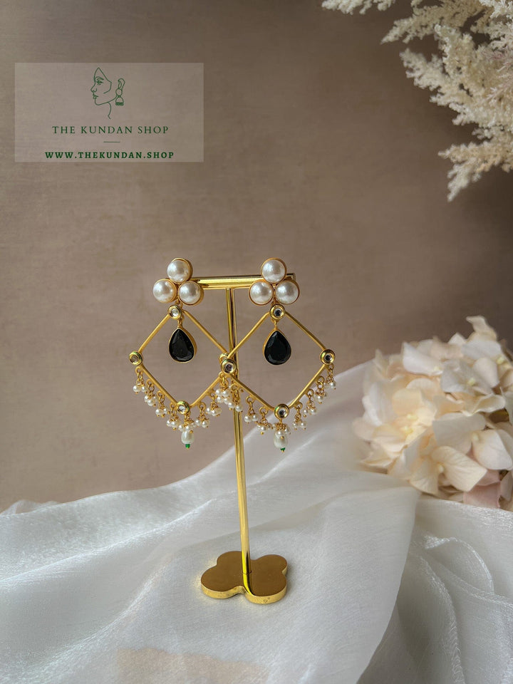 Conflicted in a Diamond Earrings THE KUNDAN SHOP 