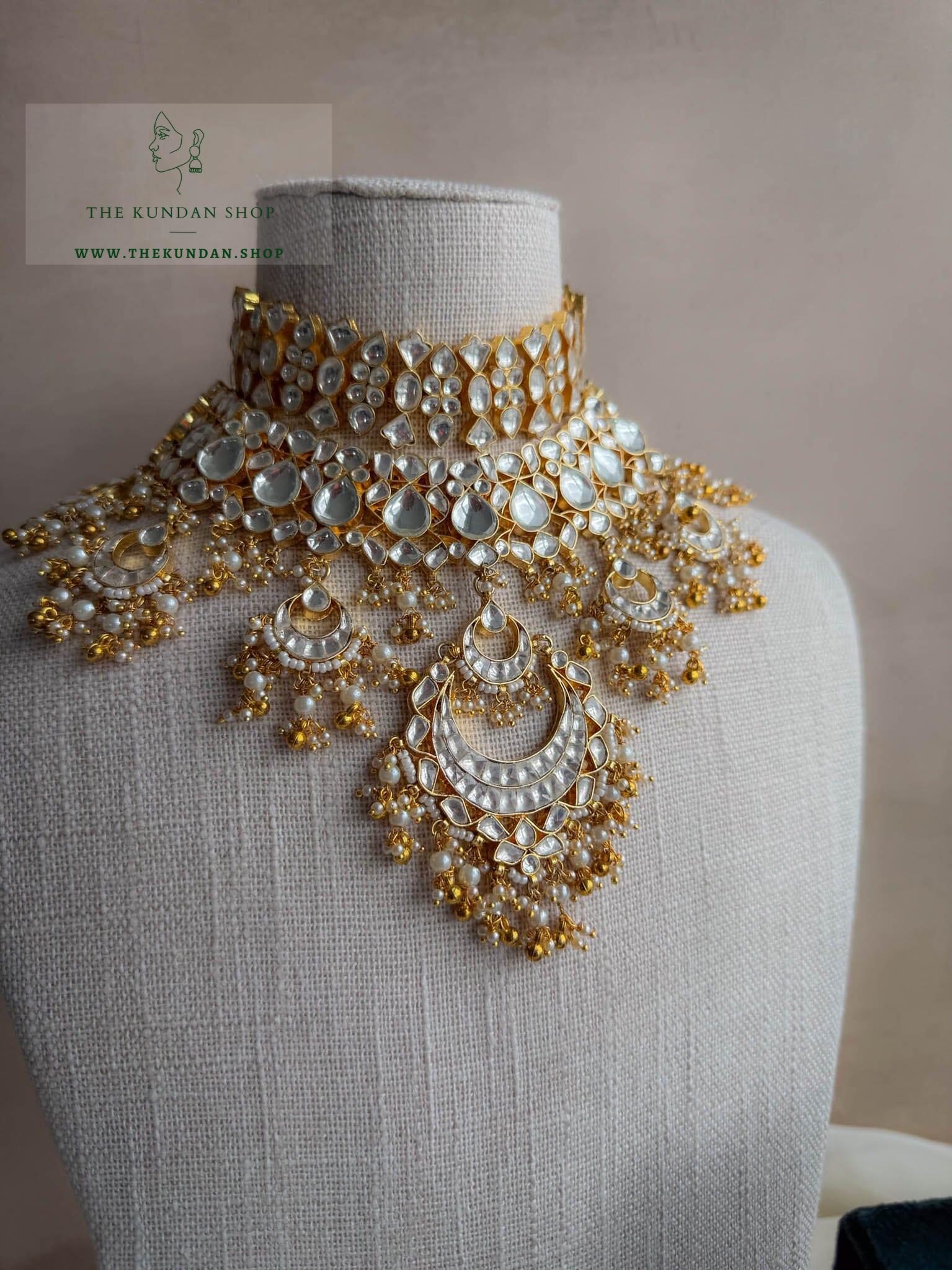 A Charmer in Gold Necklace Sets THE KUNDAN SHOP 