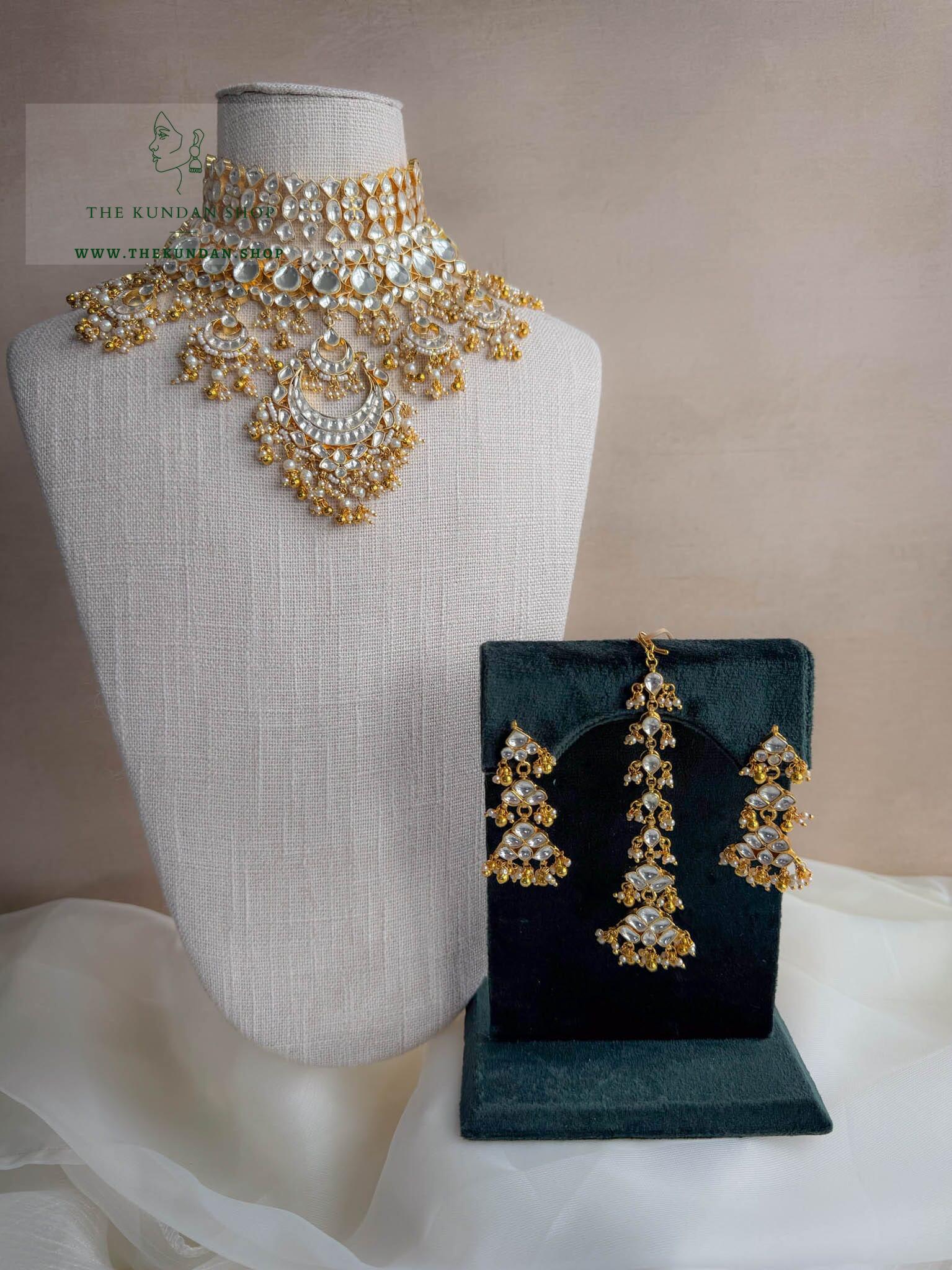 A Charmer in Gold Necklace Sets THE KUNDAN SHOP 