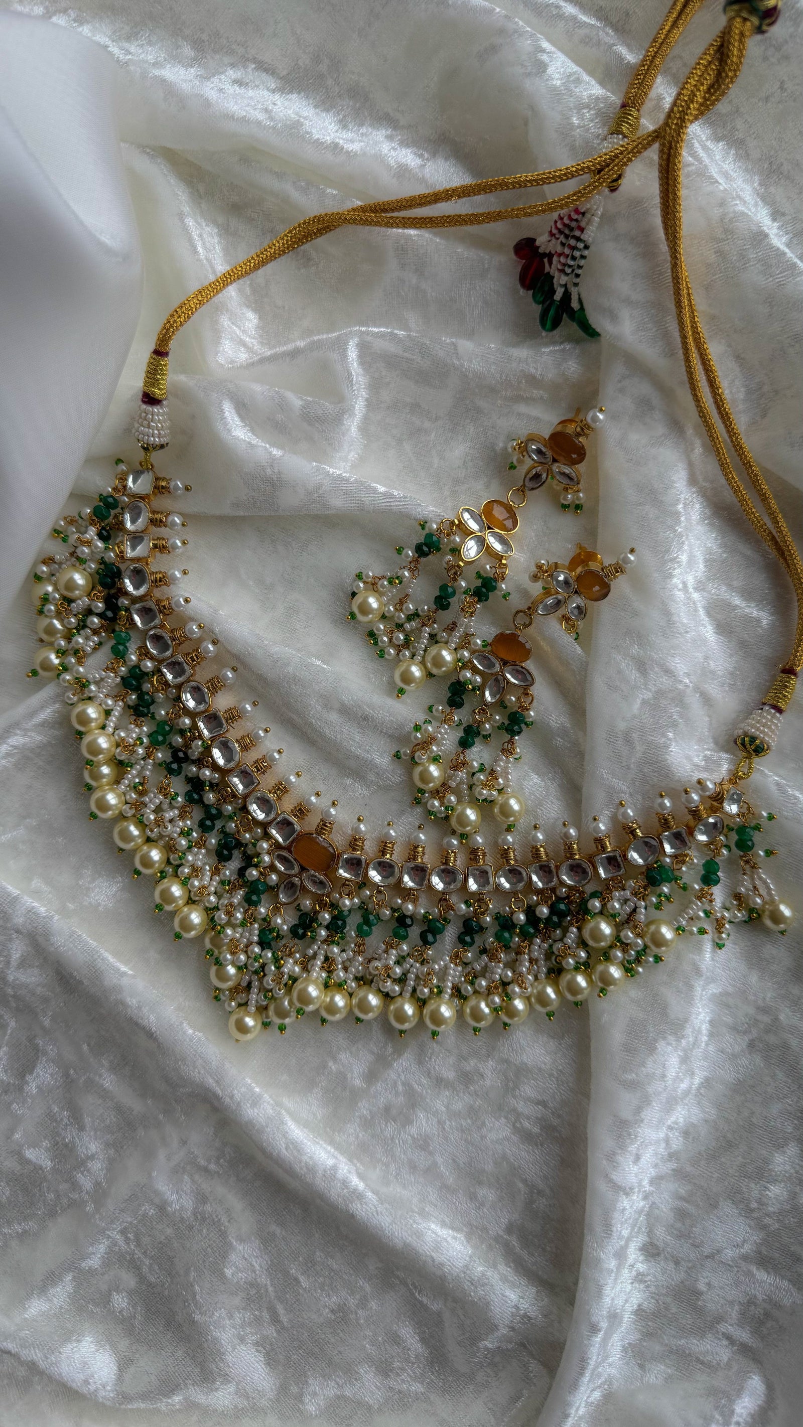 Calm in Greens Necklace Sets THE KUNDAN SHOP 