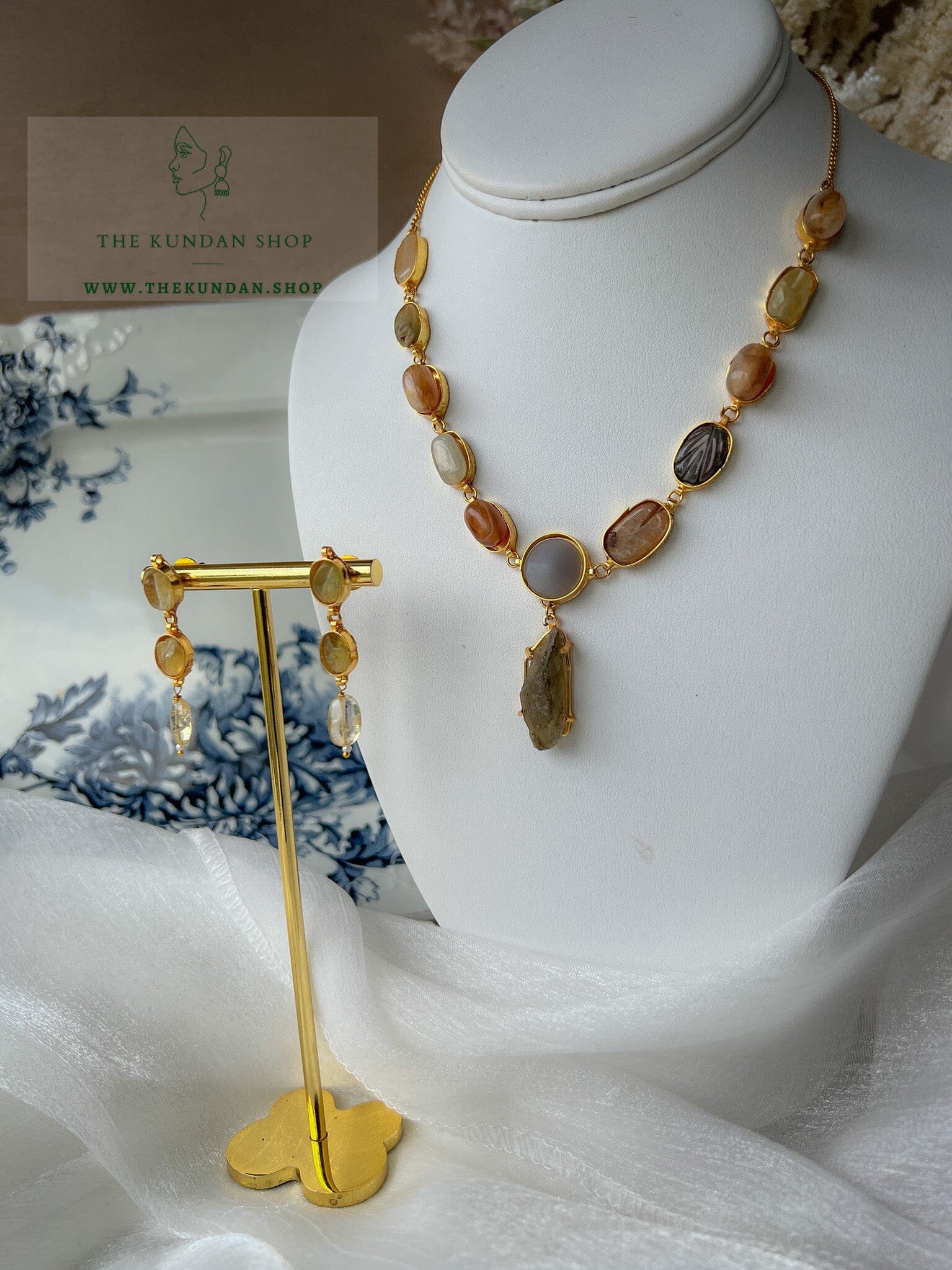 Attentive Stones in Earth Tones Necklace Sets THE KUNDAN SHOP 