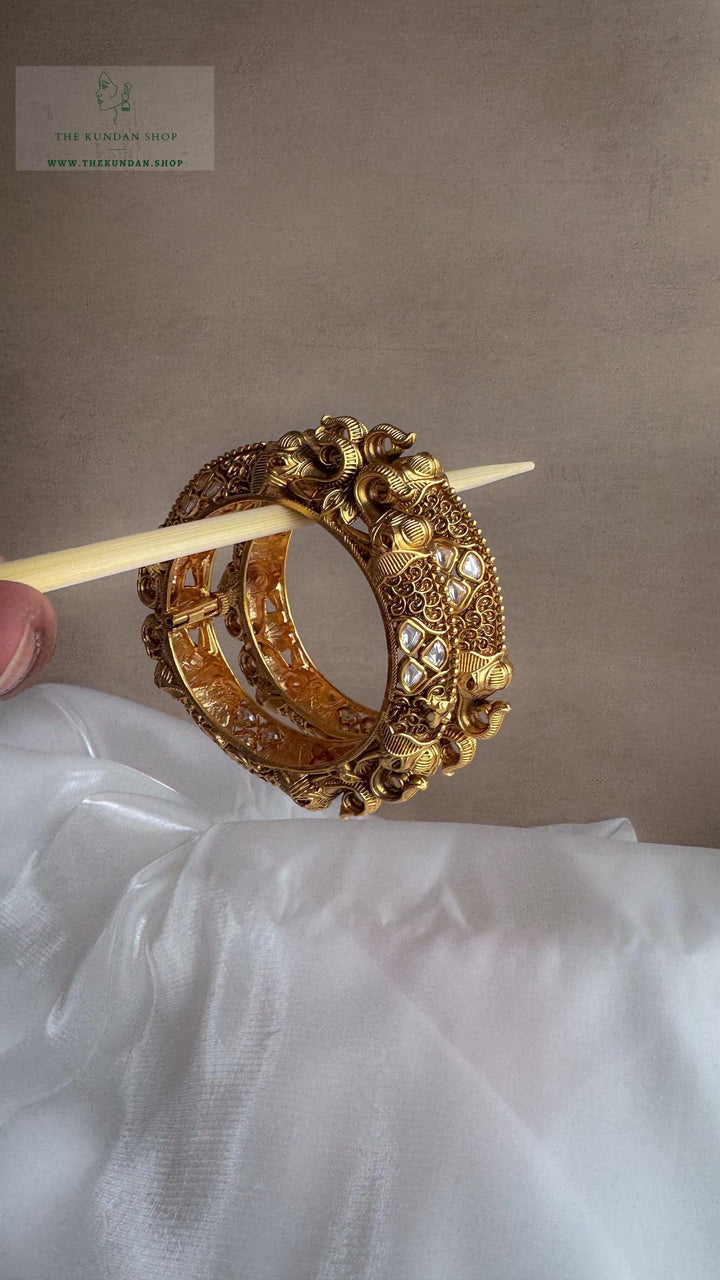 Regal Pairs // Kangan Bangles THE KUNDAN SHOP 