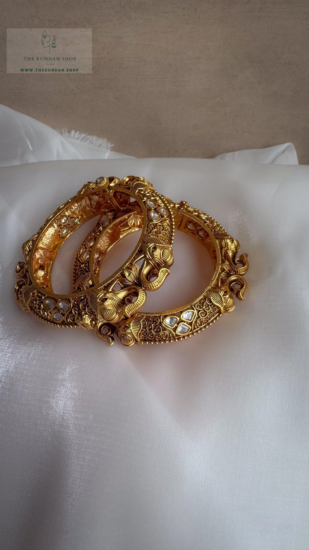 Regal Pairs // Kangan Bangles THE KUNDAN SHOP 