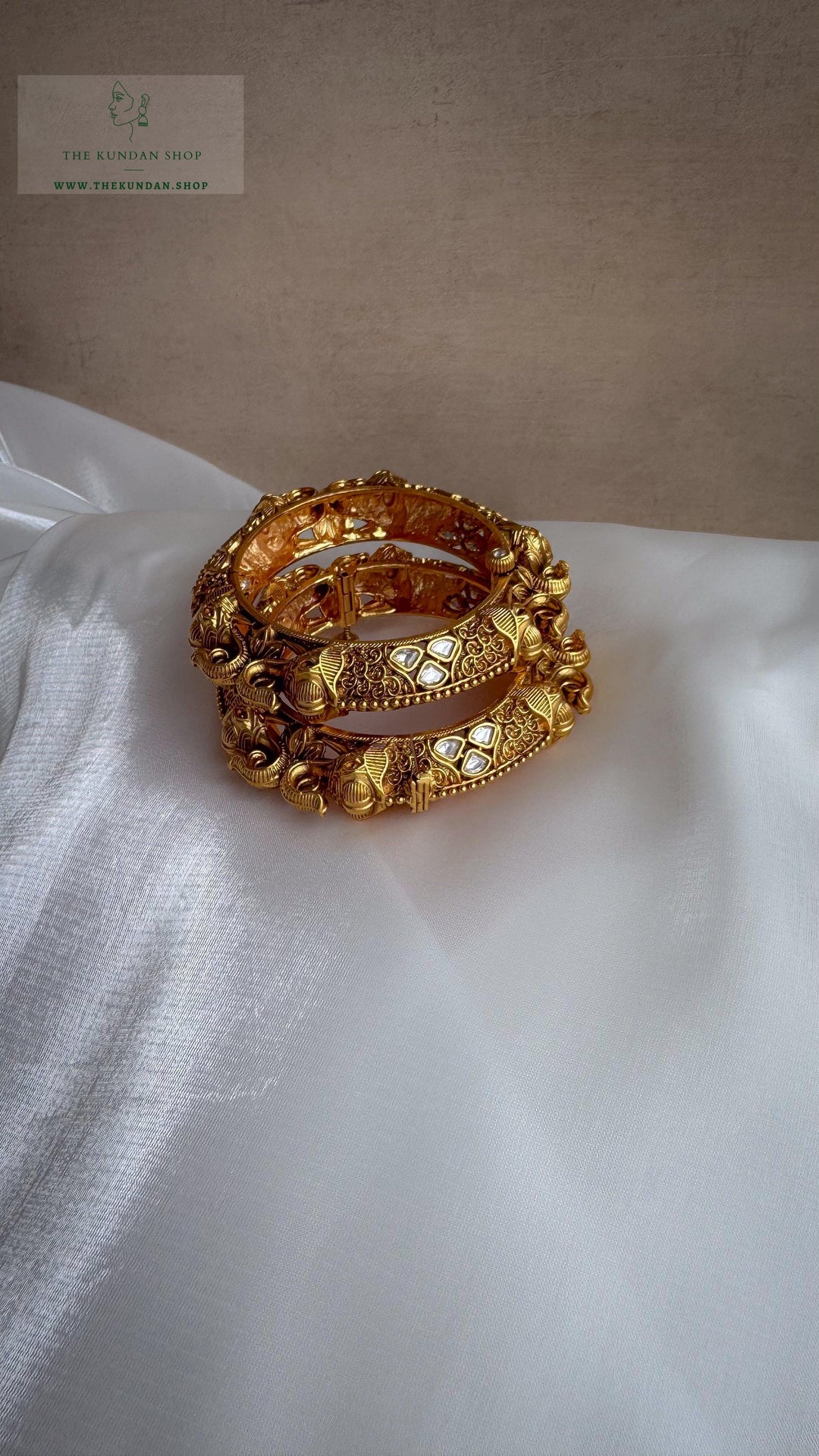 Regal Pairs // Kangan Bangles THE KUNDAN SHOP 
