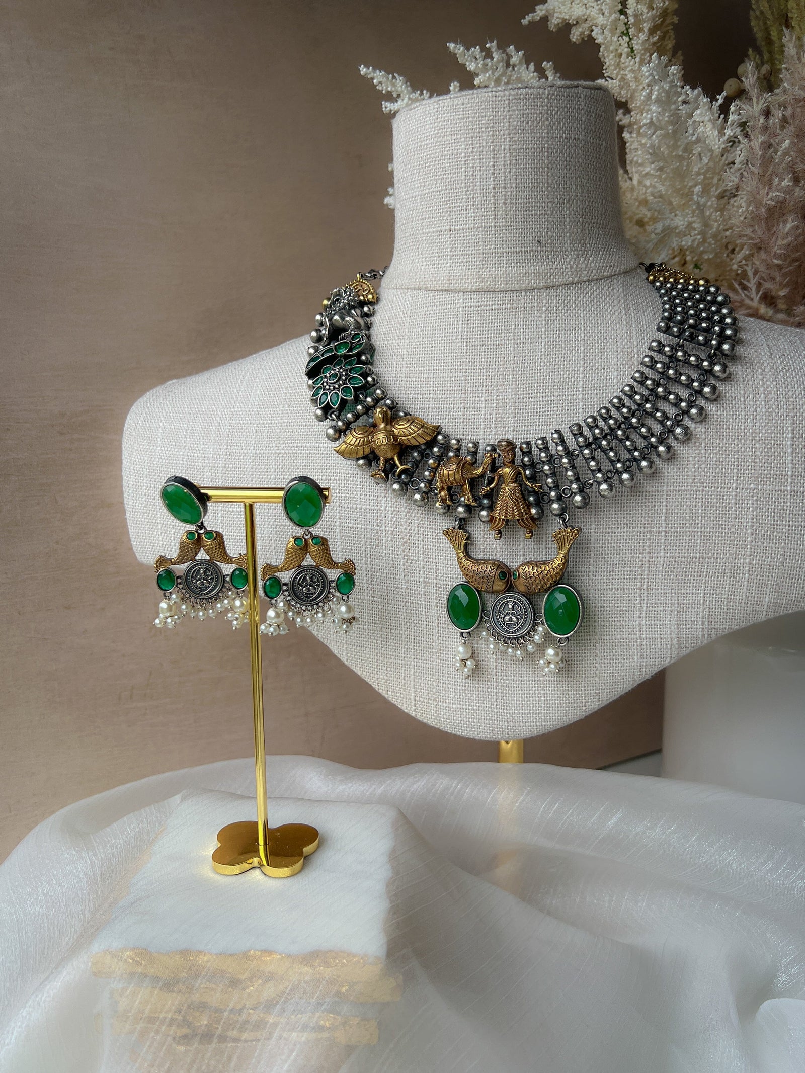 Storyteller // Oxidized Silver Necklace Sets THE KUNDAN SHOP 