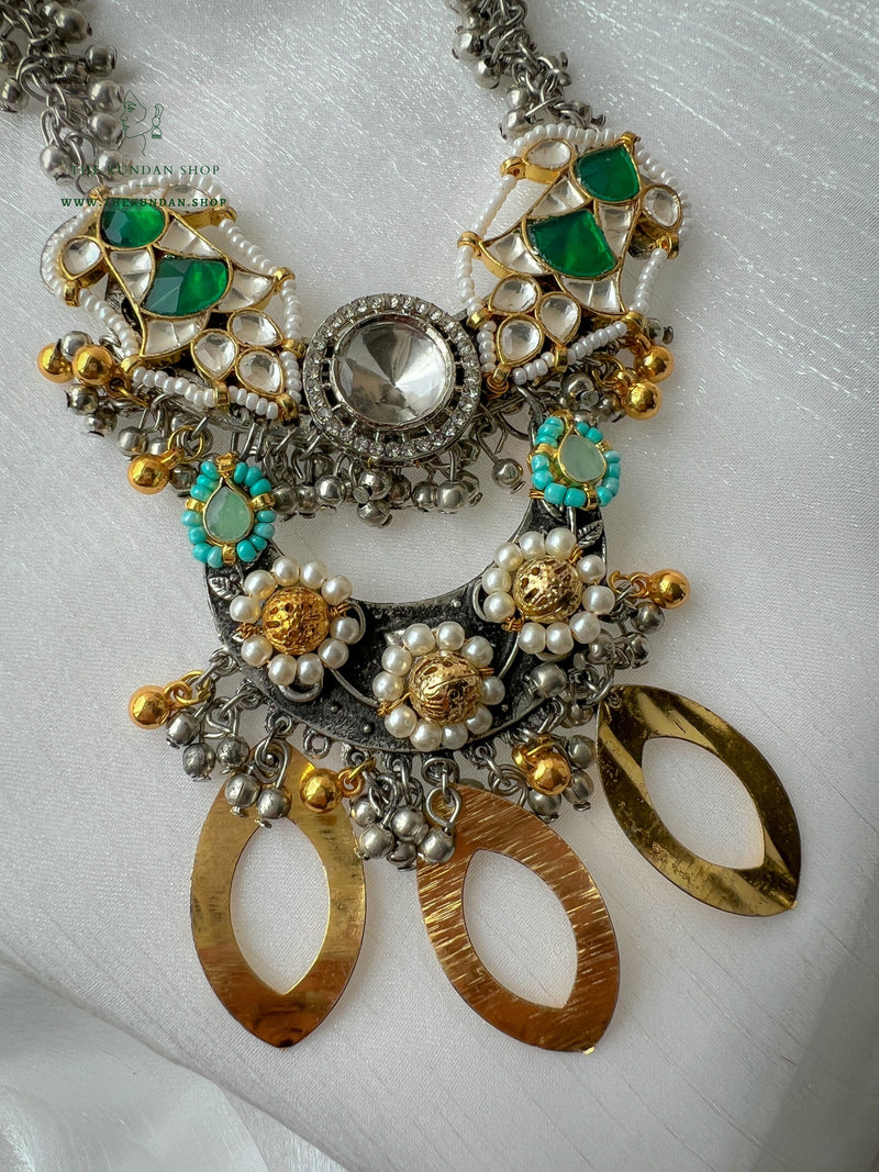 Circling in Emerald // Oxidized Silver Necklace Sets THE KUNDAN SHOP 