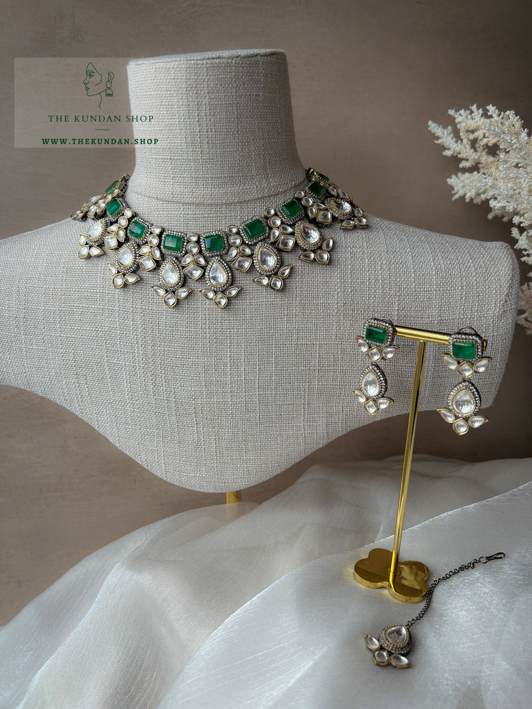 Pledged in Green Necklace Sets THE KUNDAN SHOP 