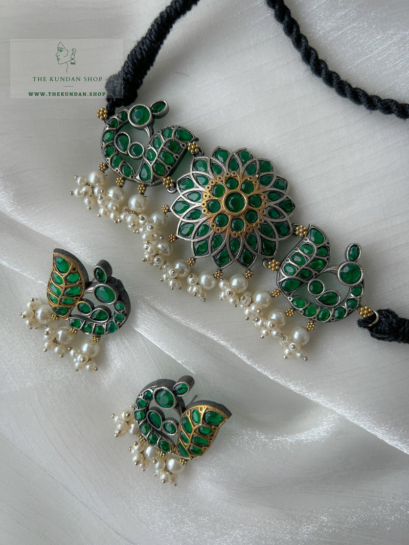 Earnest in Green // Oxidized Silver Necklace Sets THE KUNDAN SHOP 