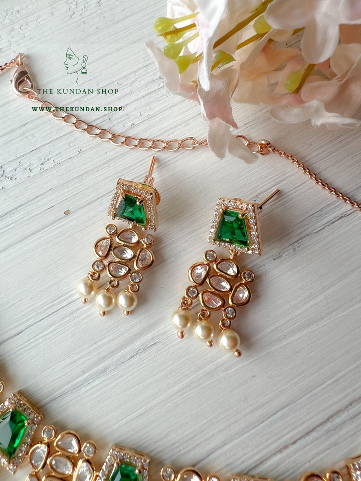 Straight Forward in Green Necklace Sets THE KUNDAN SHOP 