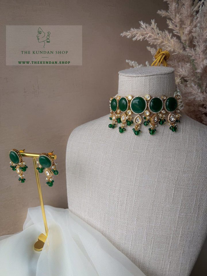 Starry Night in Emerald Necklace Sets THE KUNDAN SHOP 