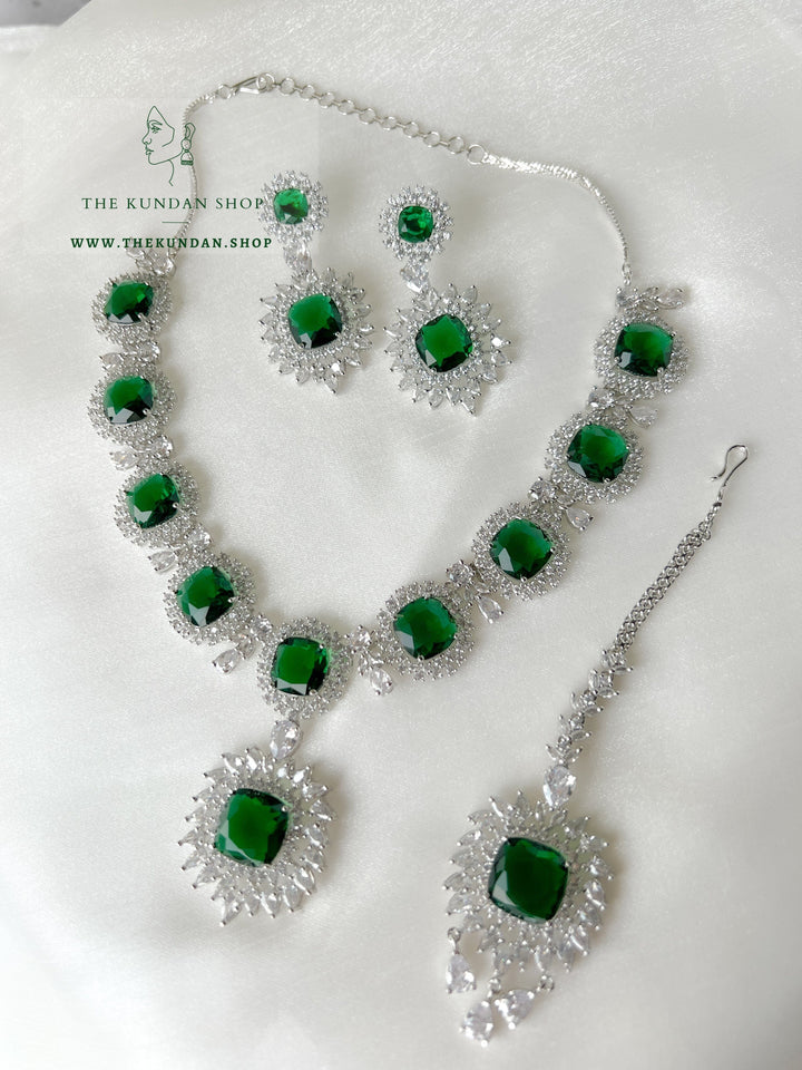 Flattery in Emerald Necklace Sets THE KUNDAN SHOP 