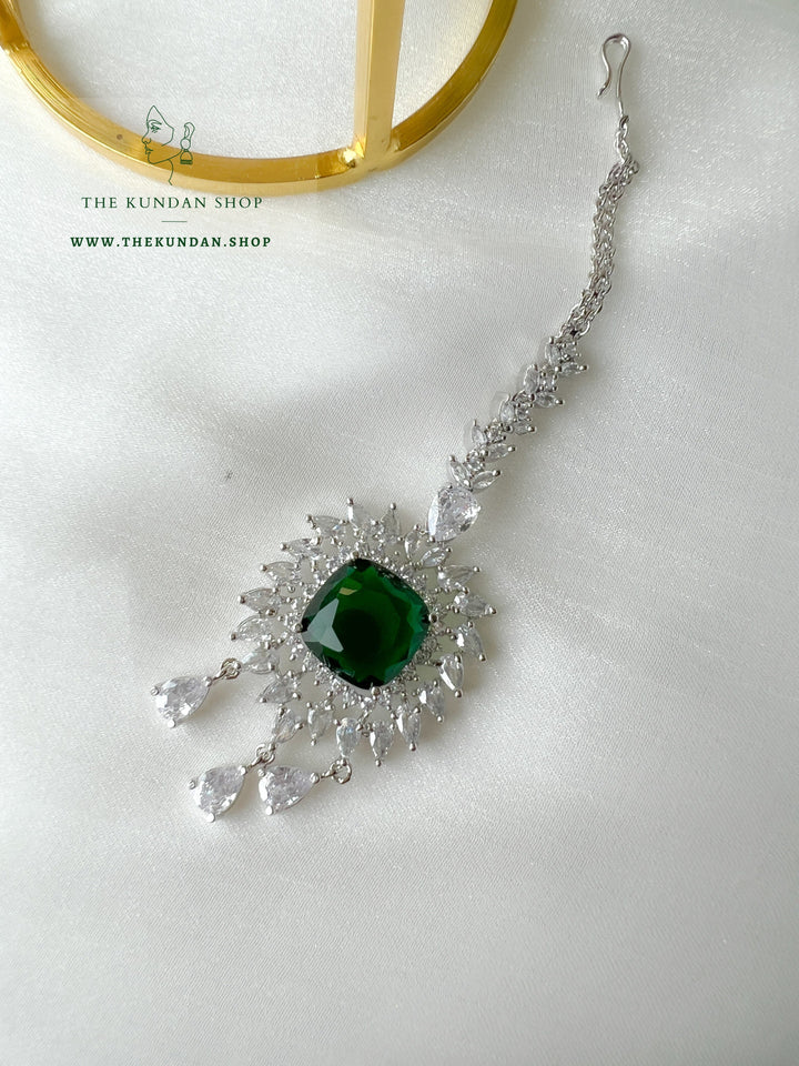 Flattery in Emerald Necklace Sets THE KUNDAN SHOP 
