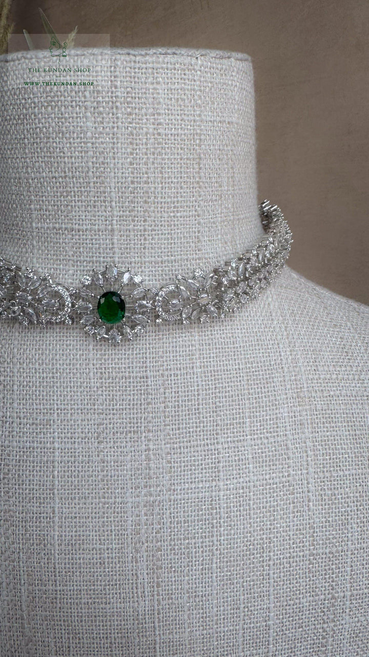 Aurora in Silver // Emerald Necklace Sets THE KUNDAN SHOP 